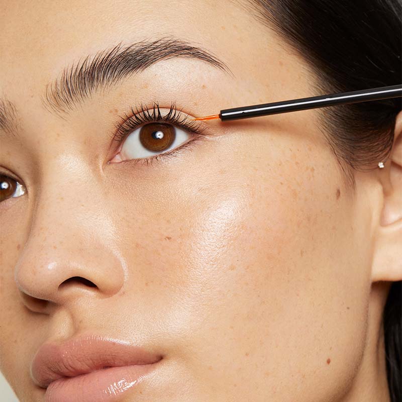 LashFood serum application — original manufacturer photograph